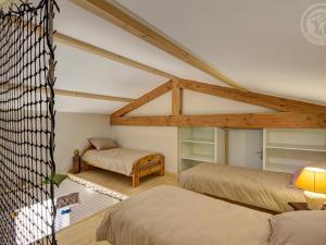 Gîte familial avec fibre, au calme des Monts du Lyonnais - FR-1-496-367