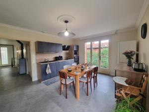 Gîte spacieux et confortable avec terrasse à Roanne - FR-1-496-337