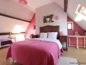 Maisons de vacances Magnifique moulin avec piscine et golf dans le Parc Naturel du Perche - FR-1-497-186 : photos des chambres