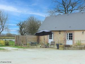 Maison restaurée dans élevage de chevaux, WIFI, Animaux admis - FR-1-497-239