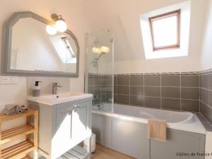 Charmante longère avec jardin et terrasse, proche de Saint-Fraimbault, WiFi inclus - FR-1-497-246