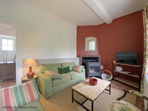 Maison rénovée 18ème s. avec jardin, animaux acceptés et recharge électrique - FR-1-497-198