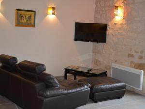 Gîte confortable à Huismes, proche de Chinon avec cour fermée - FR-1-381-370