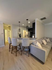 Spacious Private 2BR-2BA I Pool I Garage I Central