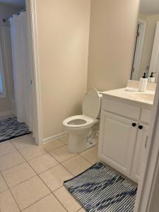 Spacious Private 2BR-2BA I Pool I Garage I Central