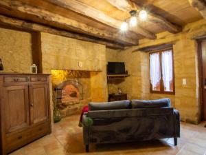 Maisons de vacances Maison isolee avec jardin a 1 km du centre de Sarlat, ideal pour visites et activites de plein air - FR-1-616-340 : photos des chambres