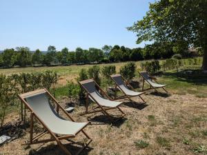 Maisons de vacances Charmante Maison de Campagne avec Piscine Chauffee en Charente - FR-1-653-278 : photos des chambres