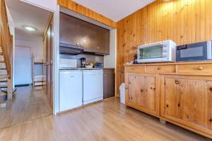 Modern 3BR Duplex - Val Thorens Centre, Parking & Panoramic Views - Résidence Roche Blanche