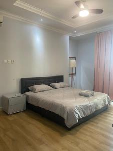 Riverine Resort Emerald, 12A