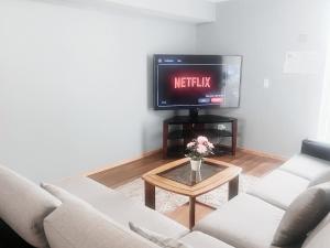 Cozy 2-Bedroom Basement Suite Retreat Calgary