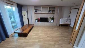 Suncheon Bay Pension