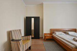 5 bedroom Central Apartment