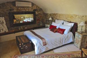 B&B / Chambres d'hotes Le Clos du Cher en Beaujolais : photos des chambres