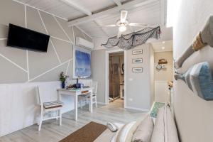 Casa Fra Gli Ulivi Apartments with Shared Pool