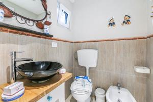 Casa Fra Gli Ulivi Apartments with Shared Pool