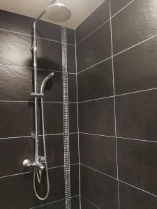 Modern 1-Bedroom Apt Just Steps from Nimman #A307