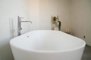 DIMORA CATERINA - Suite Apartments & Sea View