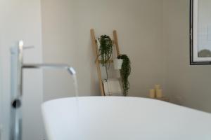 DIMORA CATERINA - Suite Apartments & Sea View