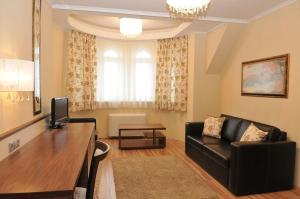 Superior One-Bedroom Apartment (4 Adults) room in Mizse Motel