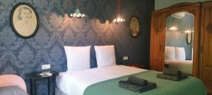 Hotels Auberge du Chateau : photos des chambres