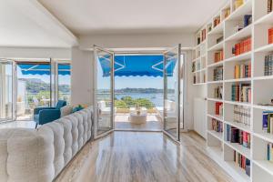 PANORAMIC ESTEREL AP4475 By Riviera Holiday Homes