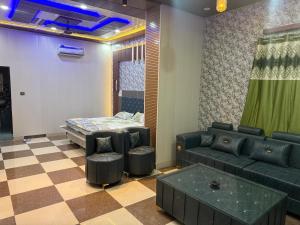 Noor Palace