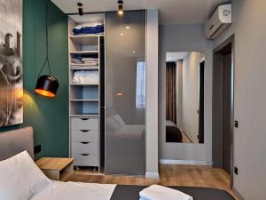 Petrovdom Apartments 20-213 in RC New York Concept House, Antonovycha 74