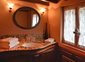 Maisons de vacances La maison des 4 chats : Villa 3 Chambres