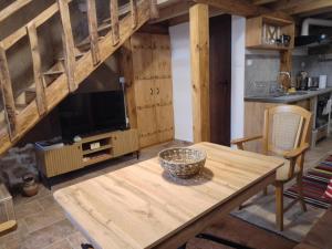 Emena Art Guesthouse
