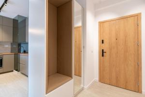 Global Park Prime Apartment by BookingHost