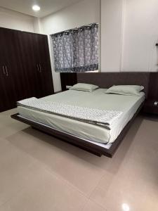 Spacious flat in city center