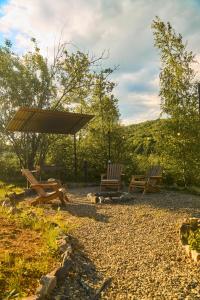 Dobrede - будиночки під лісом