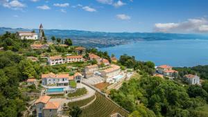 Villa Castello di Papa by Villsy - with sea view, private pool, sauna and jacuzzi