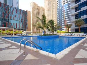 Short Walk to Marina Mall, Marina Walk and JBR Beach, Stunning Marina Views - Bay Central 2, Dubai Marina by Deluxe Holiday Homes