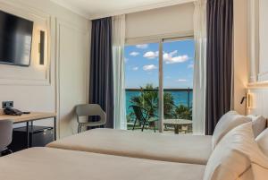 Standard Twin Room with Sea View room in Miramar Hotel 4* Superior