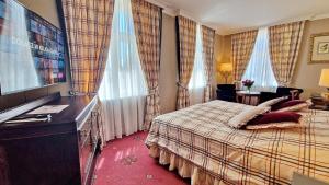 Deluxe Double with River View room in Podewils Old Town Gdansk