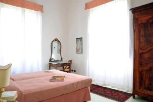 Villa della Contessa Cangini di Volterra con piscina e parco privato