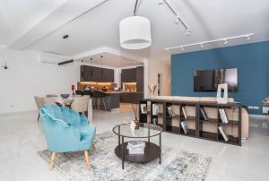 Luxury 3BR Spinola Bay St Julians Central