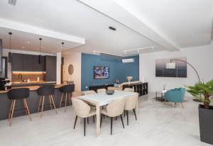 Luxury 3BR Spinola Bay St Julians Central