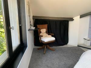 Sejours chez l'habitant Chambre avec SDB et toilettes privees : Chambre Double avec Salle de Bains Privative