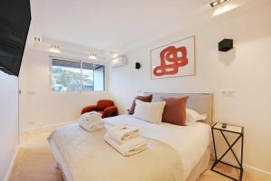 Appartements Charming Apt with AC & balcony : photos des chambres