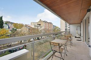 Appartements Charming Apt with AC & balcony : photos des chambres