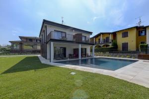 Gardaliva by the lake in Manerba del Garda