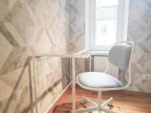 City heart, split level, free parking and bag storage