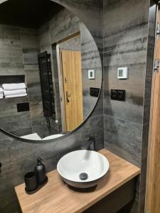 APARTAMENT Z PRYWATNYM GARAŻEM NARCIARSKA 14h