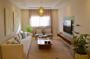 Modern 2-Bedroom Apartment in Agdal with Pool & Terrace