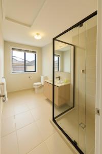 Casa Del Aria - Contemporary, Luxe Linens