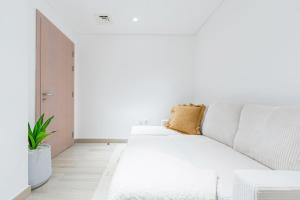 Three Bedroom Apartment by Otolo Homes with Free Yas Theme Park Tickets