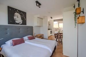 Perfect Stay Holiday, Moment at Sea