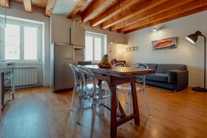 Finestre su Cavana Historical City Center